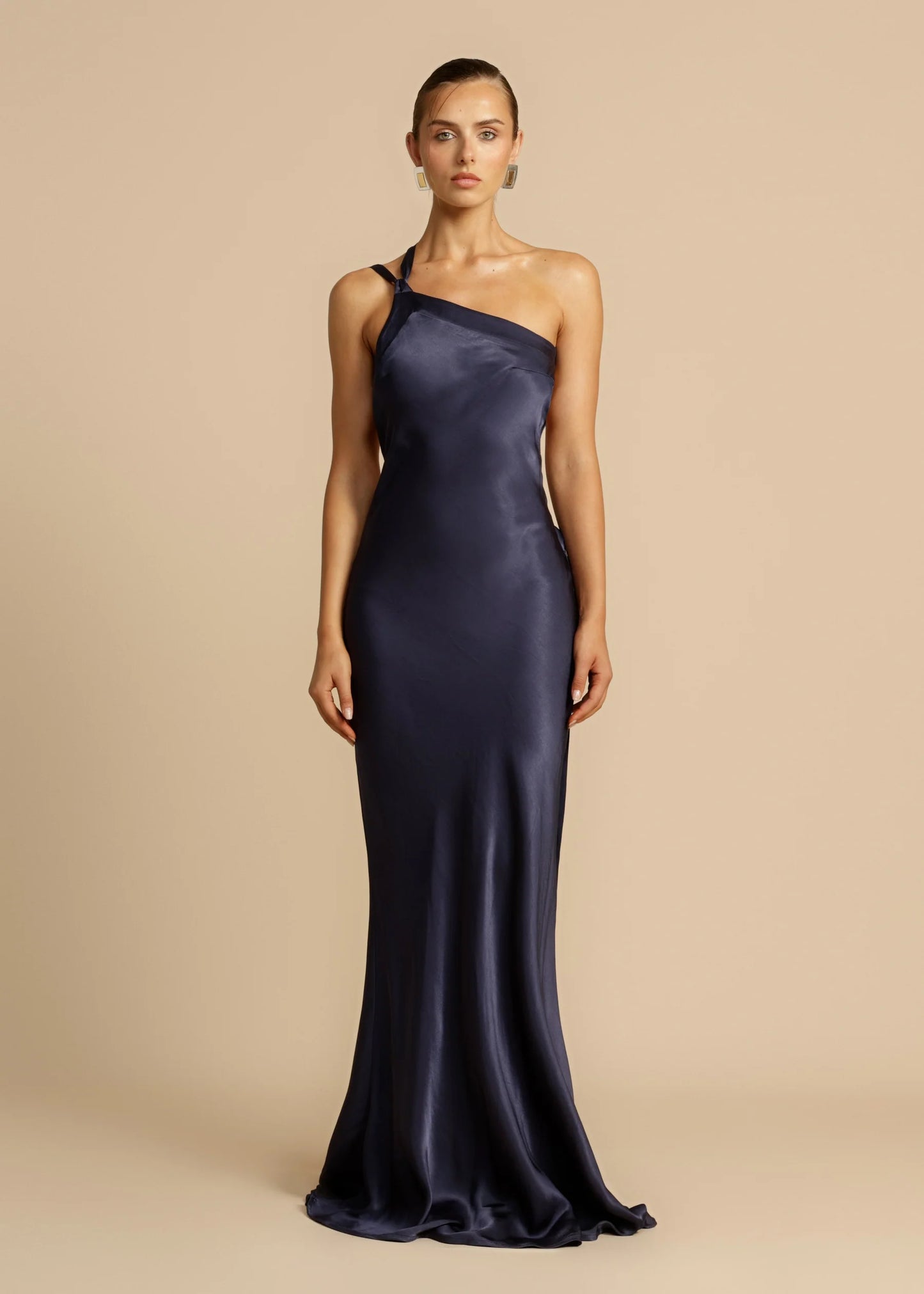 Astrid | Lang Kjole med Elegance